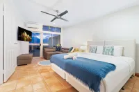 Harbour Haven Penthouse Marina View Balcony BBQ Hotel in zona SeaLink Northern Territory Head Office