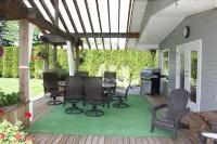 Mt Bakerview Bed and Breakfast Hotels in Langley