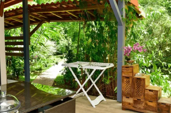 Redoute Paradise