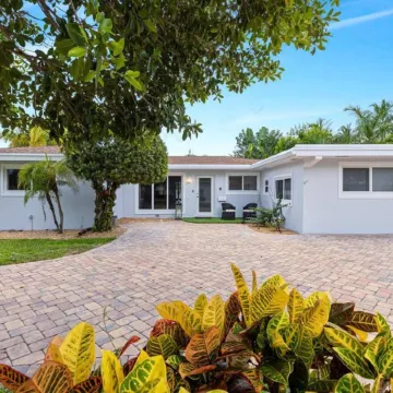 Cozy Home at Lighthouse Point With Pool