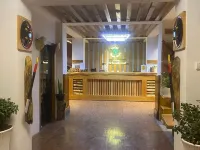 Hotel Classic Wood Các khách sạn gần 9 To 9 Minimart