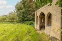 호스트 스테이 밀 하우스 The Metro 주변 호텔