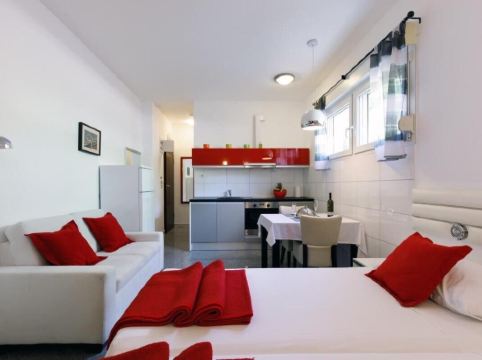 Fully Equiped Apartments Next to the Beach