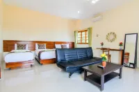 S5 Guest House Yogyakarta Hoteles en Pakualaman
