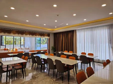 The Waterfront Oasis Отели рядом с достопримечательностью «Мариана Резорт & Спа»