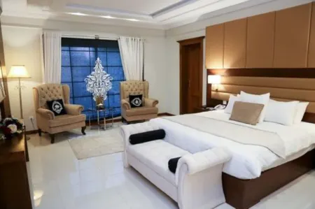 Grace Guest House Отели рядом с достопримечательностью «Shakarparian National Park»