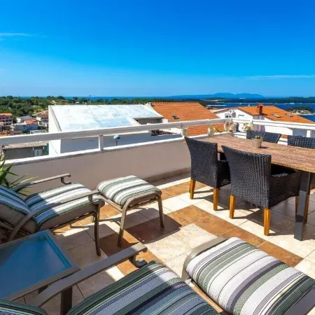 Peaceful Apartment with Beautiful View