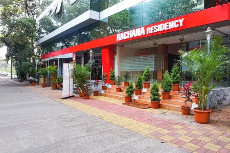 FabHotel Rachana Residency - Nr Shivaji Nagar Metro Station and Railway Station Отели рядом с достопримечательностью «Pataleshwar Cave Temple»