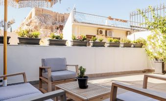 Step One | Luxury Suites Right in the Heart of Acropolis Next to Metro Station