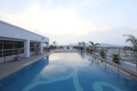 Vivanta Vijayawada, MG Road