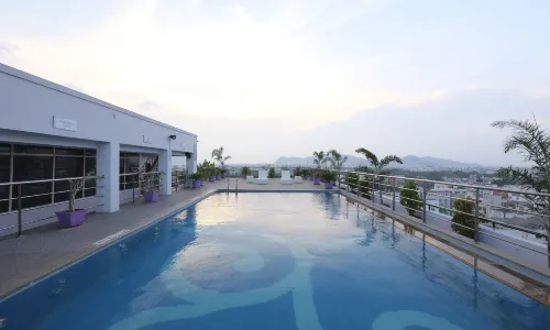 Vivanta Vijayawada, MG Road