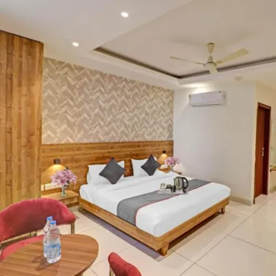 Hotel Golden Glory Hotels in West Delhi