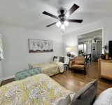 Newly Renovated Charming 3-bedroom house in Marksville - Sleeps 10 Hotels in Marksville