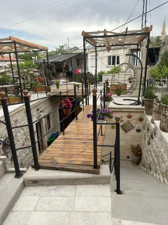 Bayar Cave Suites Special Class