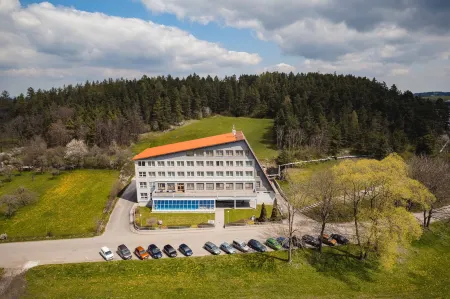 Hotel Agri Soběšice Отели в г. Вимперк