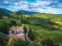 Ville d'Arfanta Hotels in Revine Lago