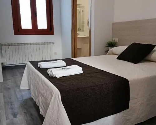 Albergue Miraiso Hotels in Arzua