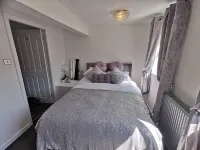2-Bed House in Macclesfield Cheshire - 3-Star