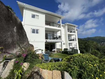 Creole Pearl Self-Catering Отели в г. Гласи