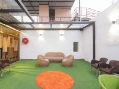 The Clock Tower Rooms & Cafe