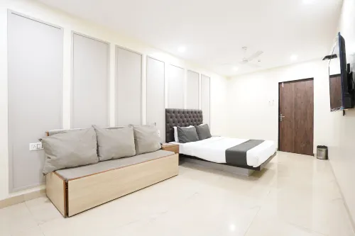 U Life Hotel
