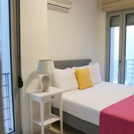 Vivian Art Apartments
