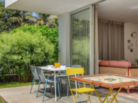 Stylish 2BR w Pool Near Candolim and Coco Beach Hotels in Nerul