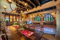 LUXURIOUS "HACIENDA ANTIGUA" - FEATURED ON TRAVEL SHOW,  'A SENSE OF PLACE'