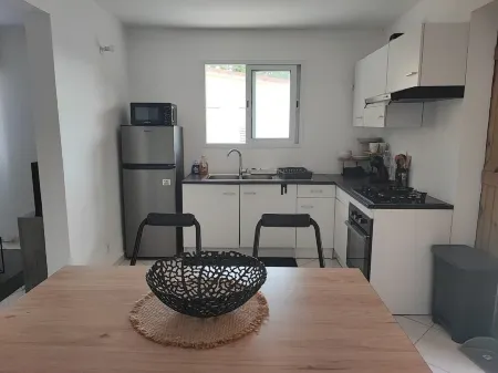 Location Saisonnière Guadeloupe Отели рядом с достопримечательностью «Grande Baie»