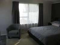 Semi-rural self contained studio