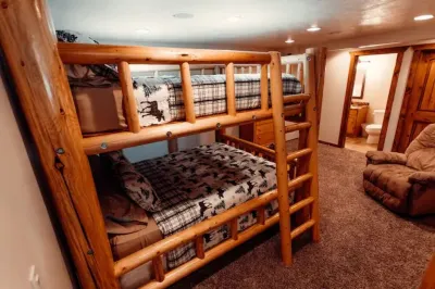 Lazy Moose Lodge - Your Park City Mountain Getaway Hotels near Utah Olympic Park