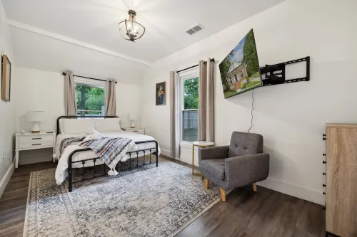 Country Chic Retreat Near Downtown Concord