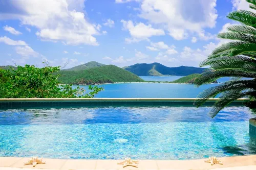 House of Open Arms Cottage: AC, White Water Views,Romantic, Private,!