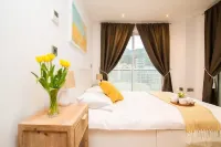 Luxury modern apartment with exceptional views!