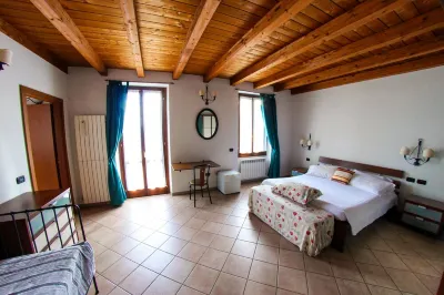 Town Centre Villa with Lake View Hotel a 