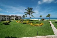 Modern Oceanfront 2BD Prime Loc