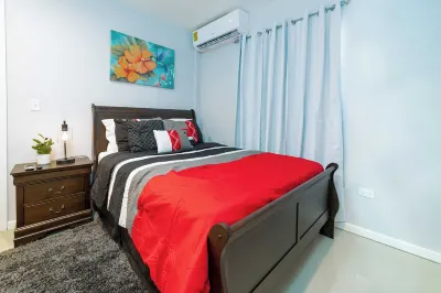 Stylish 1-bedroom apartment in delightful Buckleys with WiFi, AC Hoteles cerca de Sweet Wadadli Jungle Rides