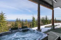 Luxurious Mountain View Paradise with Hot Tub