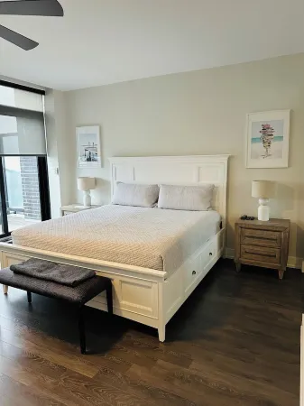 Friday Harbour Prime Location - Luxurious Lakeside Escape