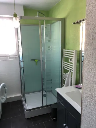 Quiet apartment in Sanary sur mer Отели рядом с достопримечательностью «Mas de Pierredon - Camping Sanary-sur-Mer - CAMPASUN»