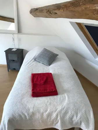 New - Maison de Chanteloup - 4 pers with swimming pool Отели рядом с достопримечательностью «La Pagode de Chanteloup»