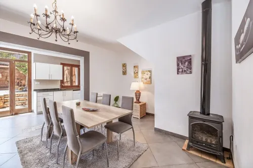 Can Vall, Prima for 2 families with children Hotels in Petra