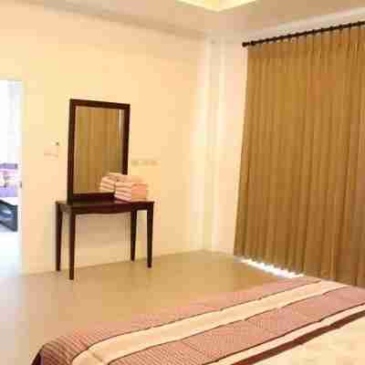 Lavender 4 bedroom ocean view villa Rooms