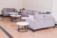 The Dalton Grand Hotel Hôtels à : Muranga Town