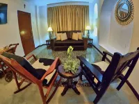 Luxury 2BR/2BA with Jacuzzi - 7 min walk to Ocean