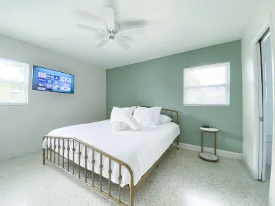 Spacious home near Busch Gardens & USF w King Bed 뮤지엄 오브 사이언스 & 인더스트리 주변 호텔