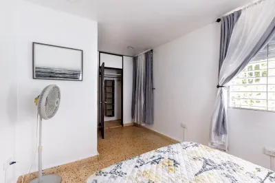 Huge Porch House in Rainforest 15 min from Beach