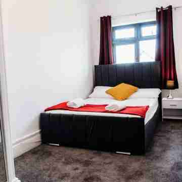 Shoebury Lodge near Sea front in Southend Rooms