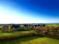 Modern vacation apartment with Baltic Sea view and balcony for 6 people