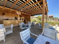 Exclusive sea view suite (94m2, panoramic view, private beach, pools)